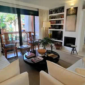 https://chambao-suite-marbella-cabopino-beach.1costadelsol.com
