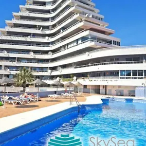 https://sky-sea-holidays-marina-blue.es-andalucia.com